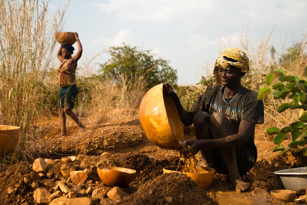 Gold miners women