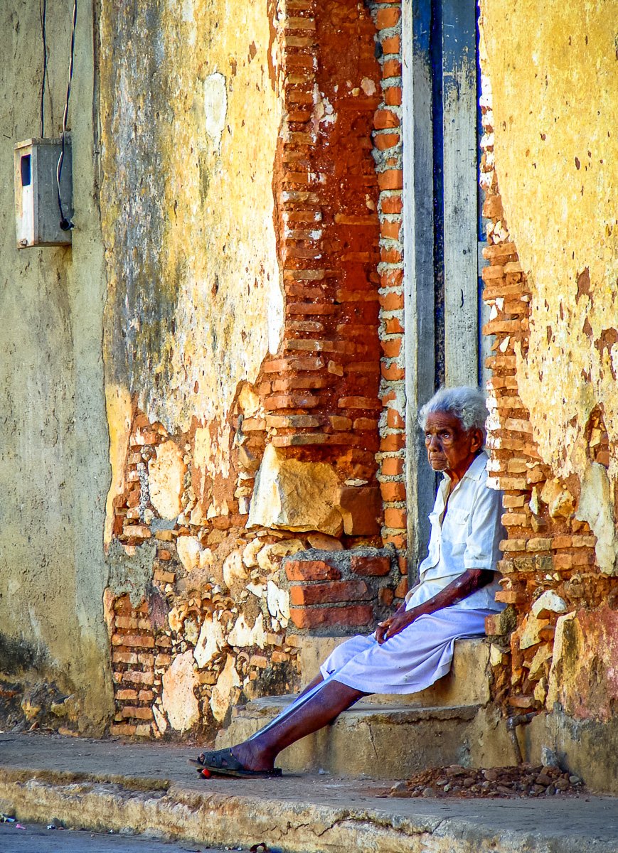 Olde woman sitting